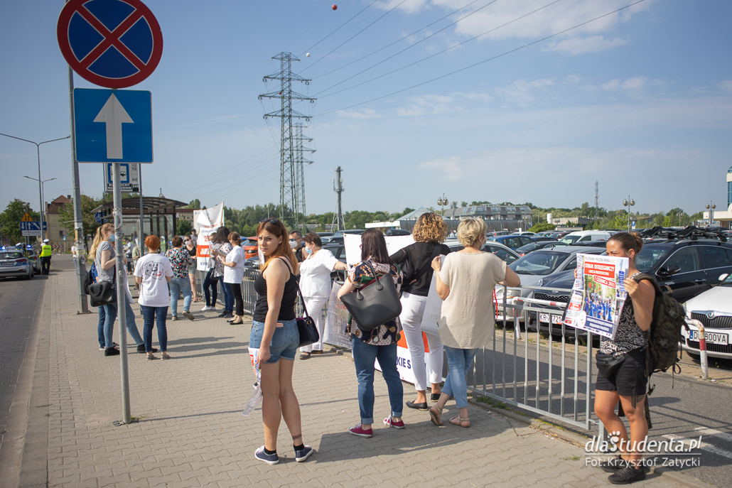 Protest pielęgniarek we Wrocławiu - zdjęcie nr 3