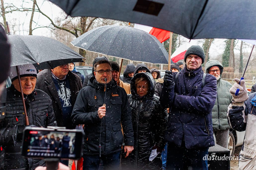 Protest w obronie wolności mediów pod TVP we Wrocławiu  - zdjęcie nr 7