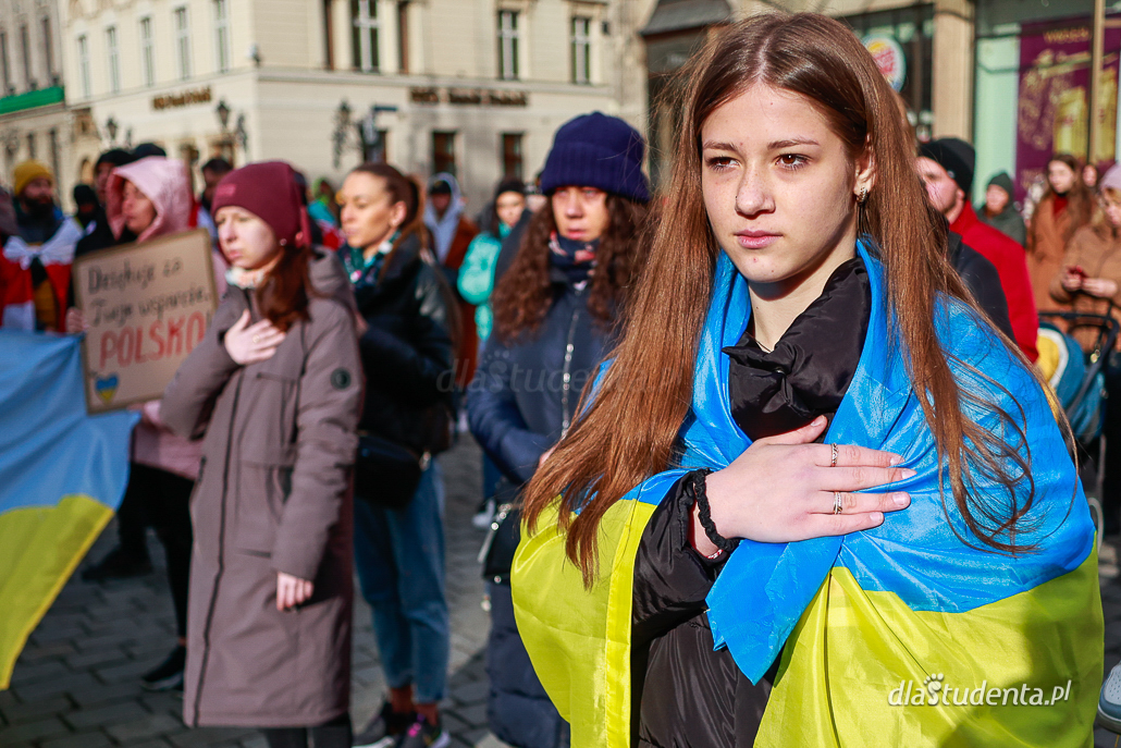 Solidarni z Ukrainą: NIE dla wojny - manifestacja poparcia we Wrocławiu  - zdjęcie nr 9