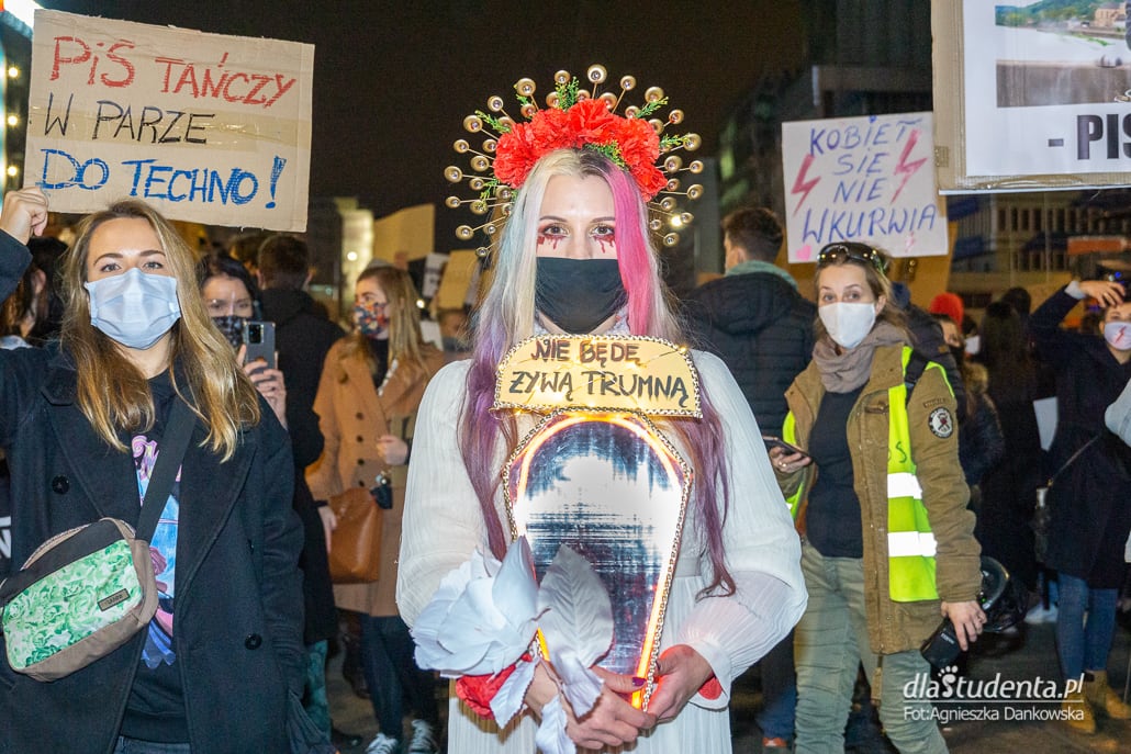 Strajk Kobiet: Marsz na Warszawę - zdjęcie nr 7
