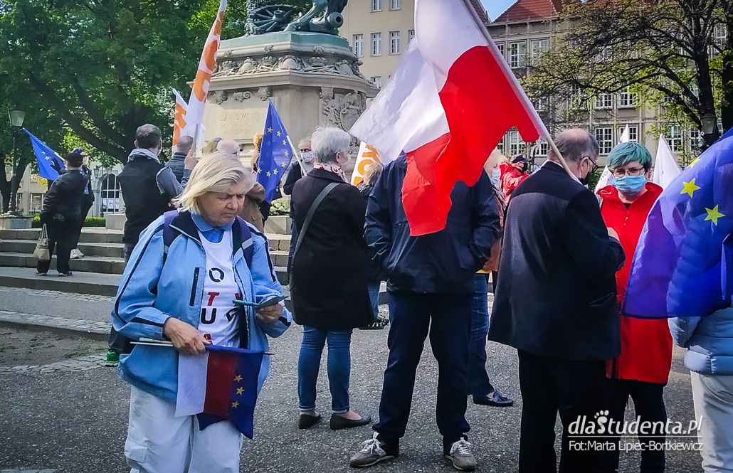 Protest w obronie demokracji w Gdańsku - zdjęcie nr 2