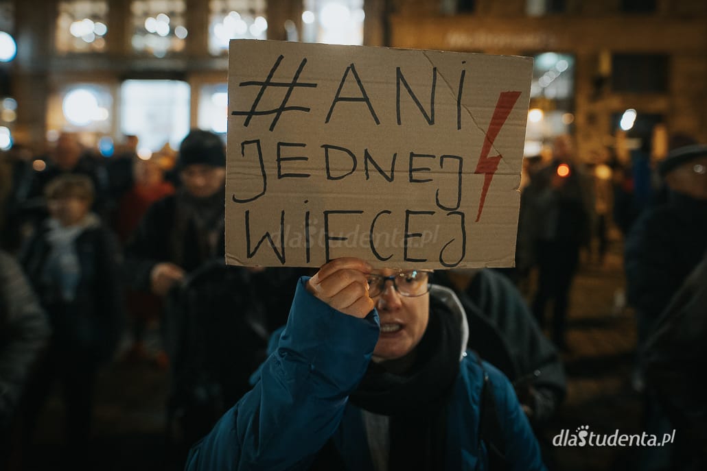 Macie krew na rękach - manifestacja we Wrocławiu  - zdjęcie nr 10
