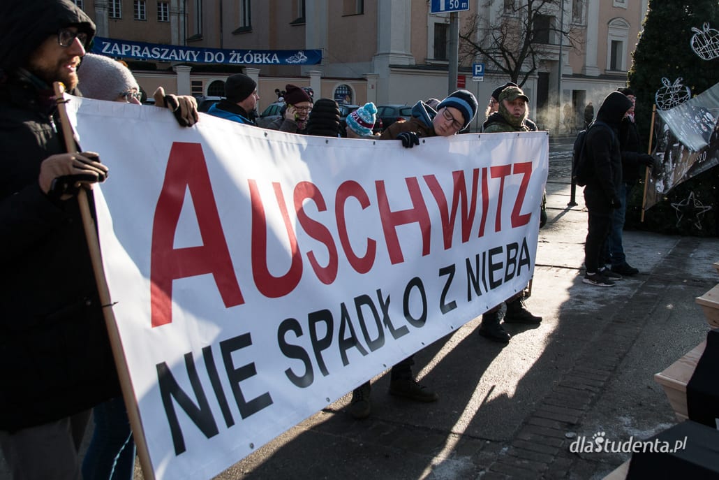 Marsz przeciwników szczepień w Poznaniu - zdjęcie nr 8