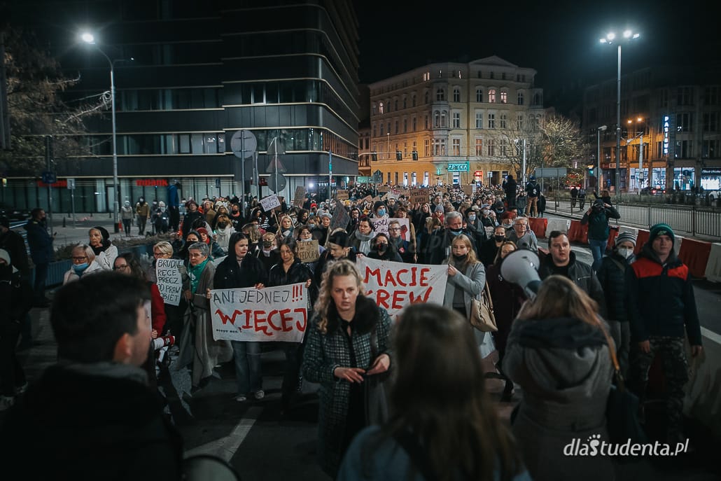 Macie krew na rękach - manifestacja we Wrocławiu  - zdjęcie nr 11