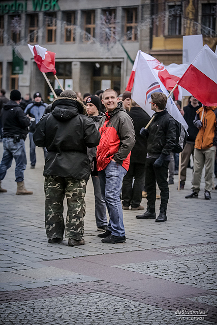 Paweł Kukiz wraz z manifestantami żądają powtórzenia wyborów  - zdjęcie nr 2