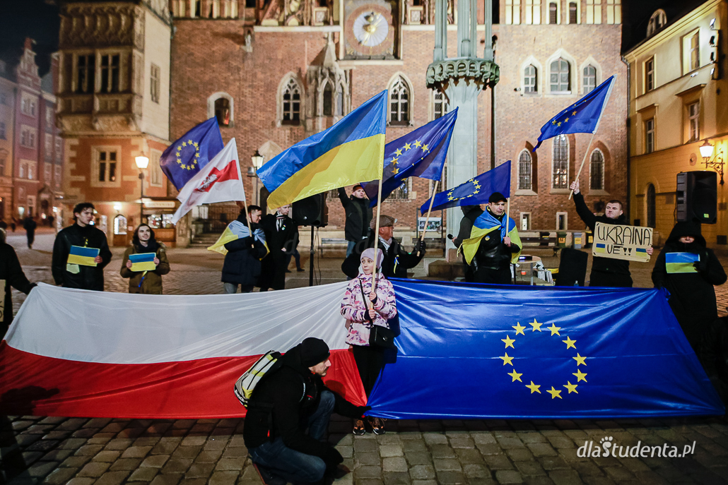 TAK dla Ukrainy w Unii Europejskiej - manifestacja we Wroclawiu  - zdjęcie nr 1
