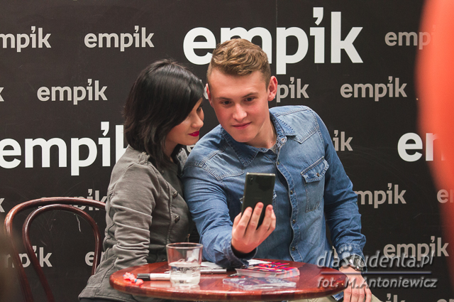 Ewelina Lisowska podpisuje nową płytę na Empik Tour 2014 - zdjęcie nr 11