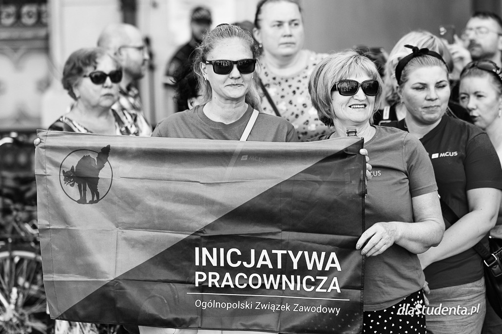 Protest pracowników DPS we Wrocławiu - zdjęcie nr 4
