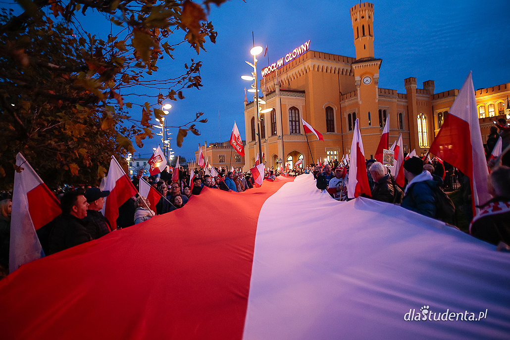 Marsz Niepodległości 2022 we Wrocławiu: Polak w Polsce gospodarzem - zdjęcie nr 6