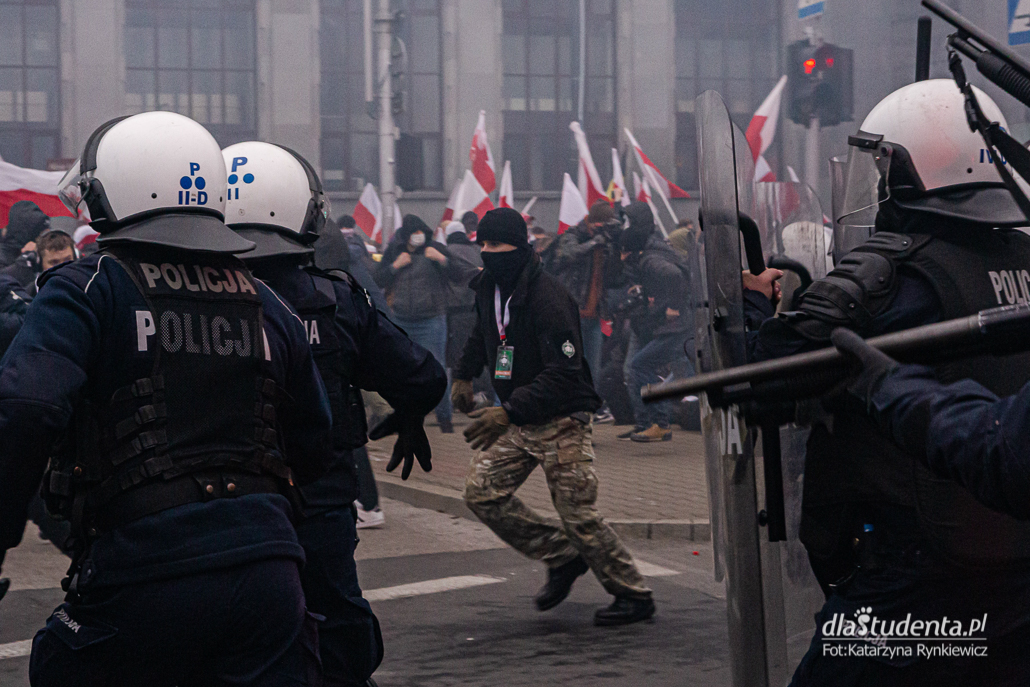 Marsz Niepodległości w Warszawie - zdjęcie nr 10