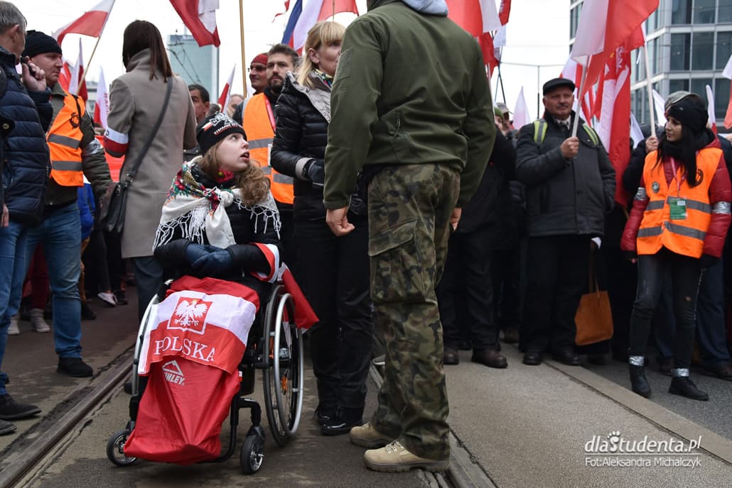 Marsz Niepodległości w Warszawie  - zdjęcie nr 9