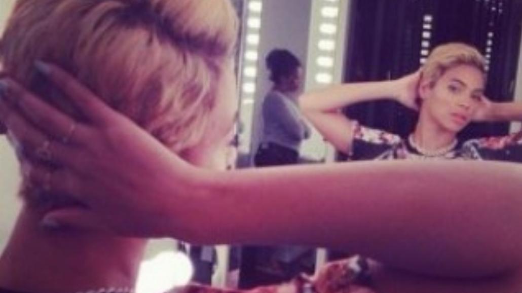 Beyonce ścięła włosy, a potem doczepiła (FOTO)