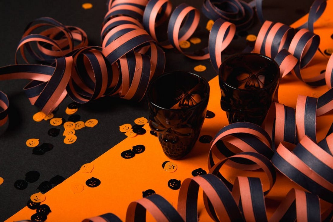 Poznaj przepisy na mroczne drinki na Halloween!