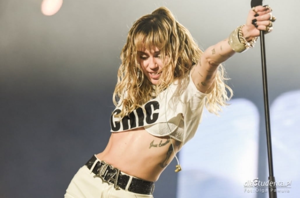 Miley Cyrus Orange Warsaw 2019
