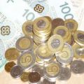 Młodzi Polacy chcą zarabiać 2200 zł po studiach