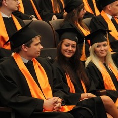 Absolwenci WSL świętują - wsl poznań wyższa szkoła logistyki absolutorium uroczyste zakończenie studiów