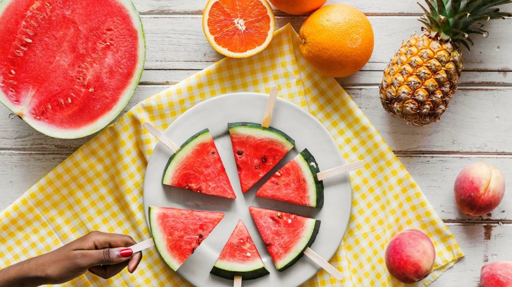 Orzeźwiające owoce na lato - dieta na upały