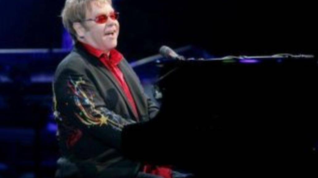 Elton John z Queens Of The Stone Age