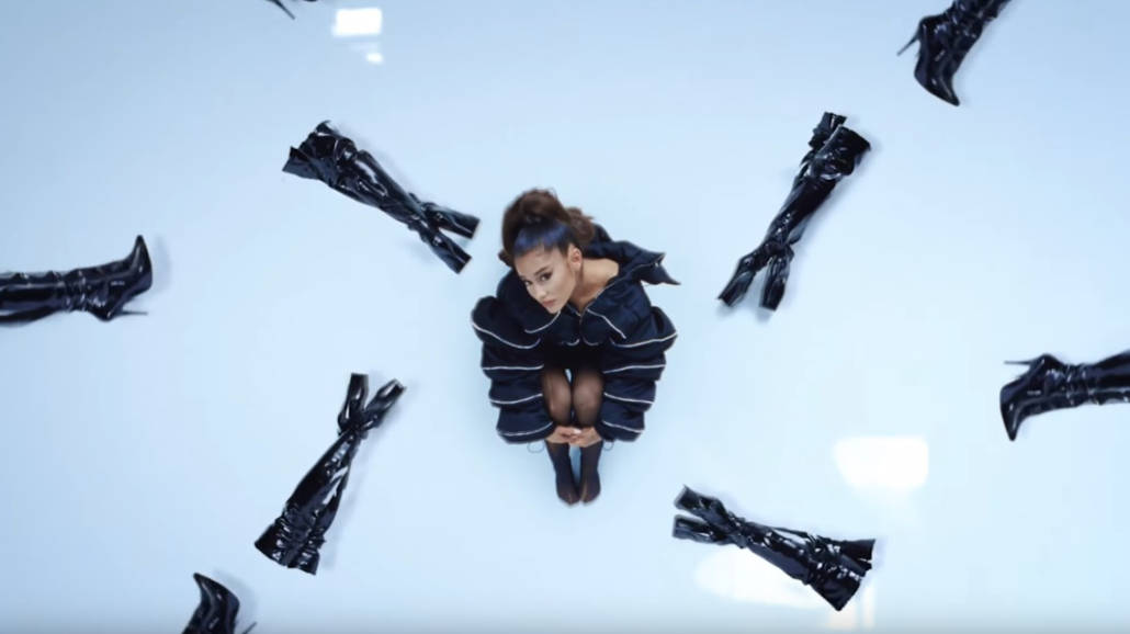 Ariana Grande - in my head