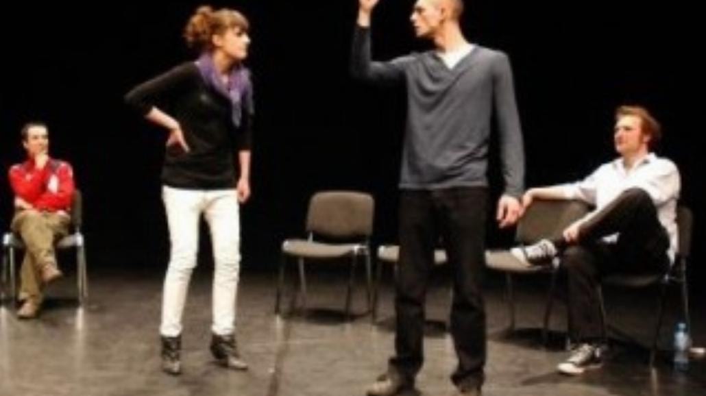 Kabaretowe improwizacje na scenie Alternatora