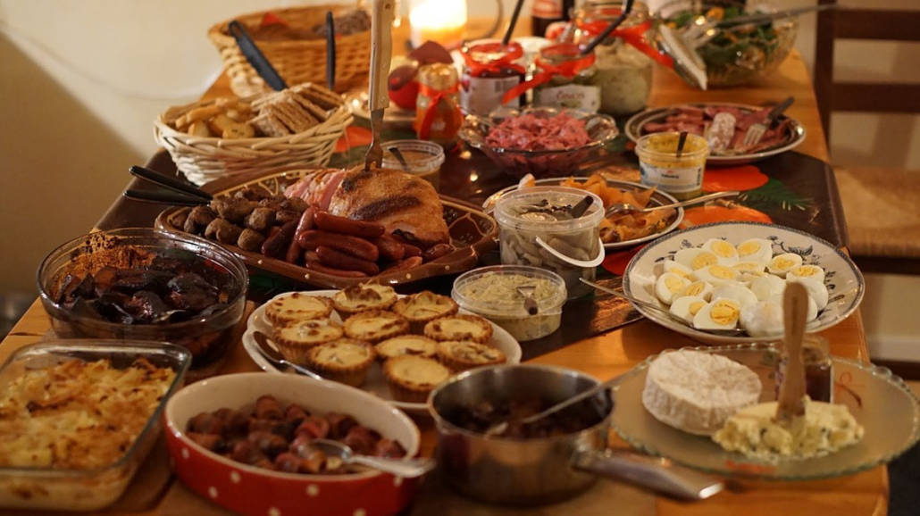 Co zrobić z resztkami jedzenia po świętach?