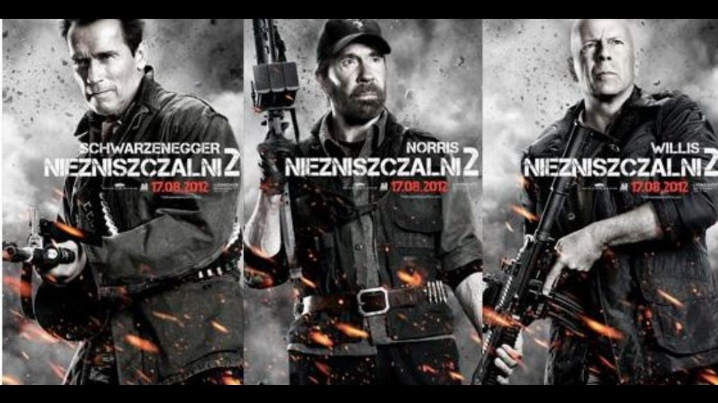 Epickie plakaty do "Niezniszczalnych 2"