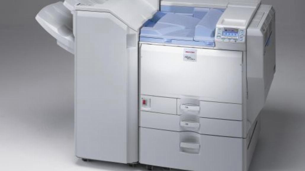 Nowy model kolorowej drukarki laserowej RICOH