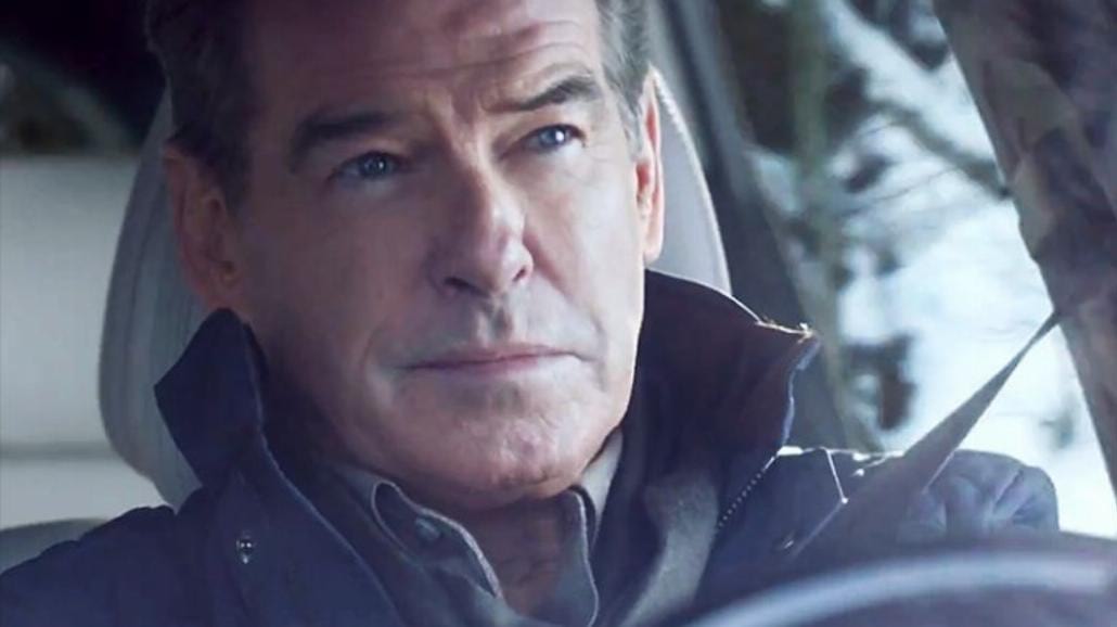 Pierce Brosnan w reklamie na Super Bowl