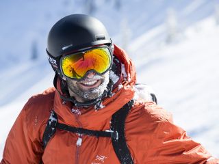 Idealne gogle narciarskie - sprzęt, jakie wybrać, cechy