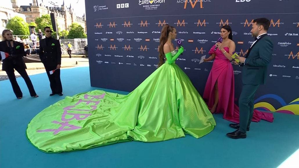 Eurowizja 2023. Blanka pojawiła się w zielonej sukni z napisem... "BEJBA"