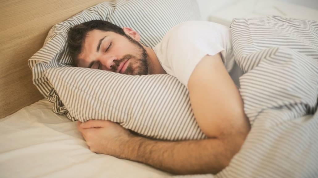 Jakie produkty poprawiają jakość snu