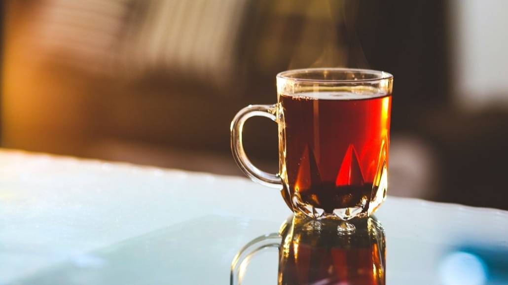 Regularne picie herbaty - korzyści i zagroÅźenia