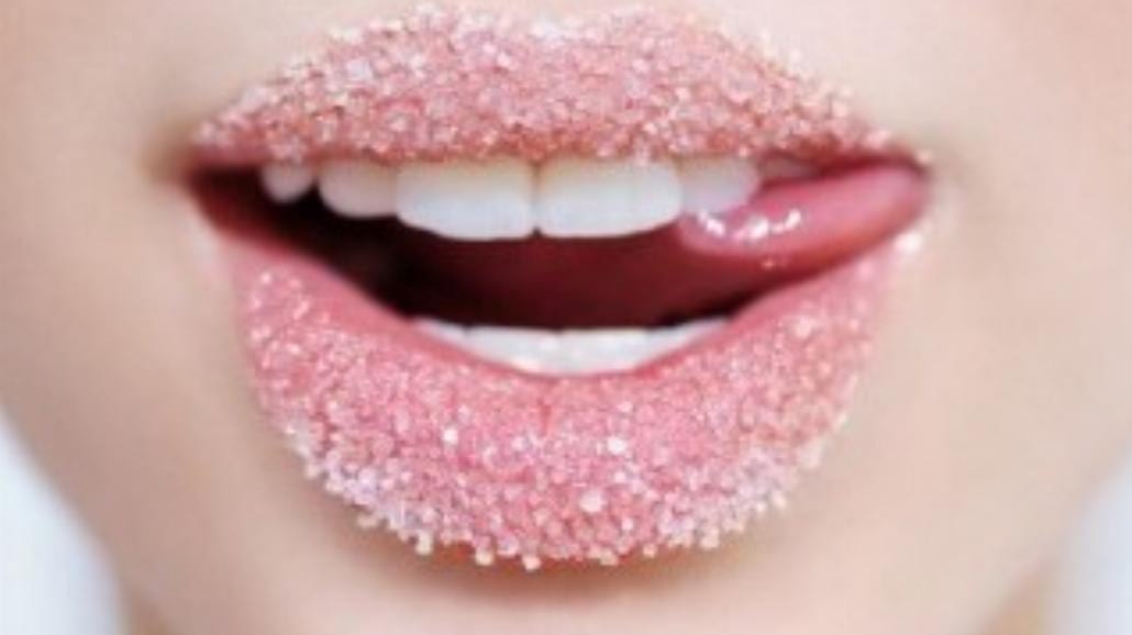 Korekcyjny makijaż ust – triki wizażystek