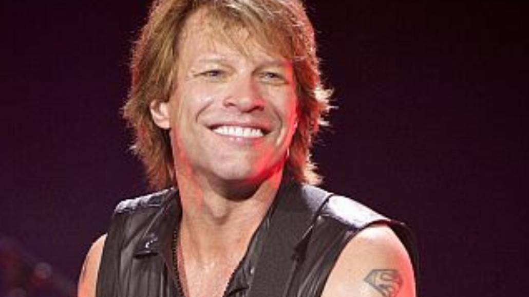 Bon Jovi przywiezie własną... pralkę