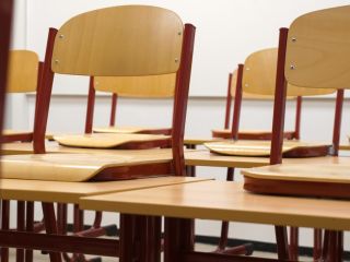 Masowa likwidacja małych szkół w Polsce - zamykanie szkół, związki oświatowe, metoda plastrów, przyczyny ekonomiczne